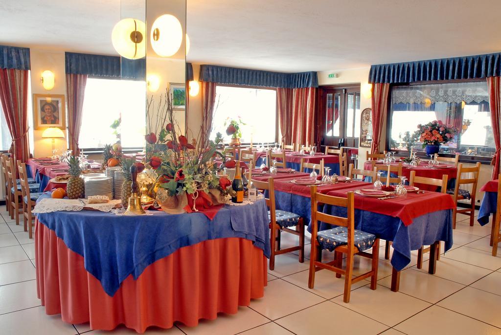 Hotel Edelweiss & Spa تْشيسانا تورَنيسي المظهر الخارجي الصورة