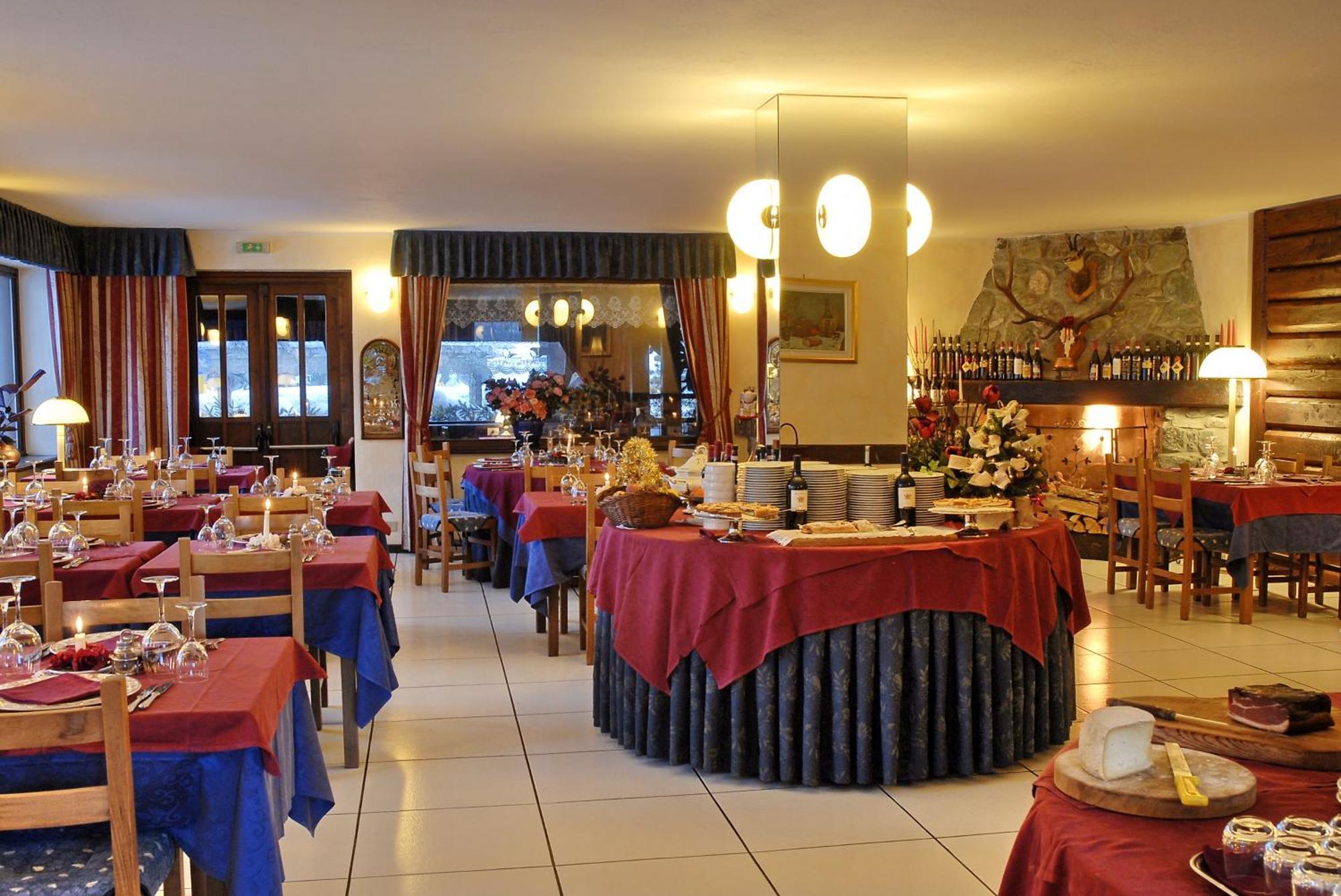 Hotel Edelweiss & Spa تْشيسانا تورَنيسي المظهر الخارجي الصورة